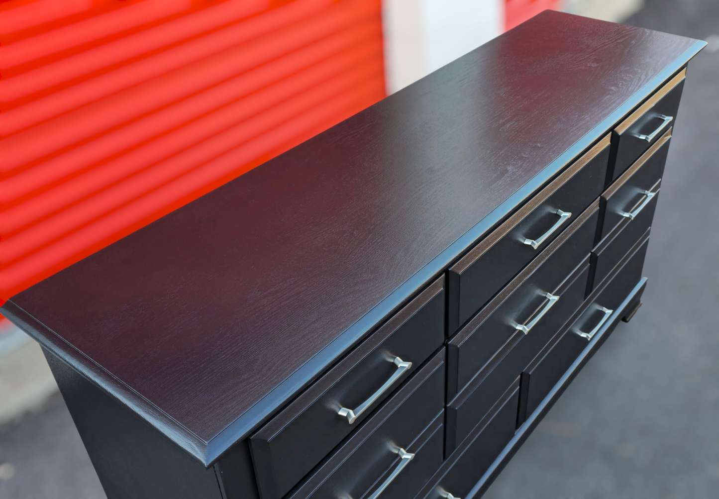 Beautiful fully refinished eight-drawer dresser