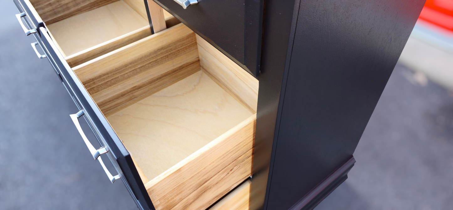 Beautiful fully refinished eight-drawer dresser