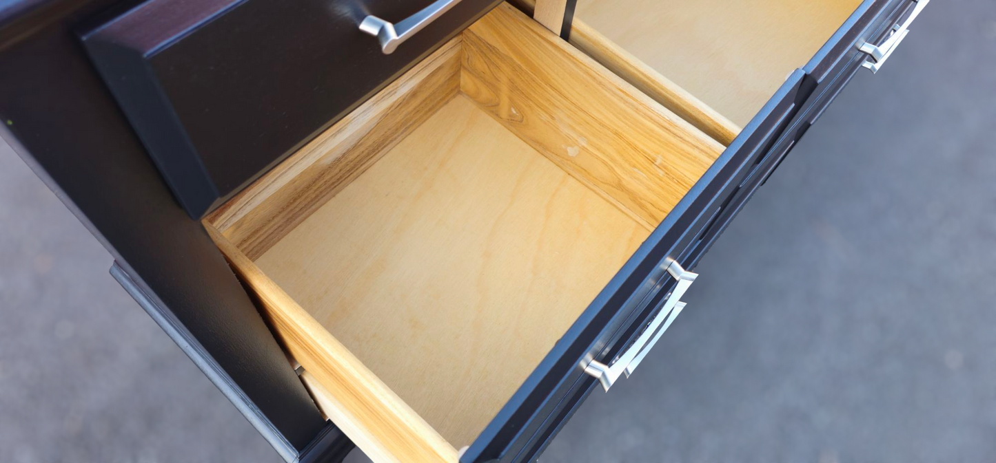 Beautiful fully refinished eight-drawer dresser