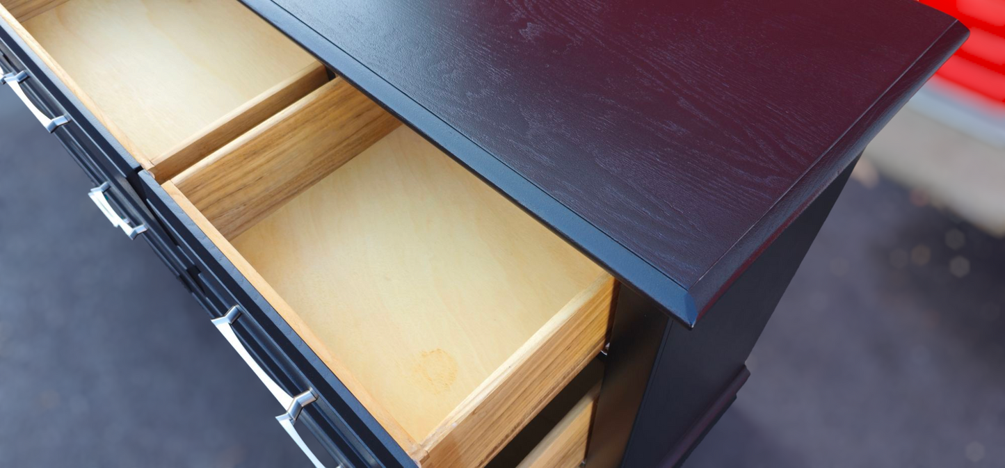 Beautiful fully refinished eight-drawer dresser