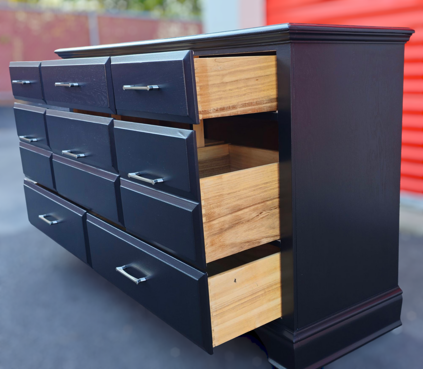 Beautiful fully refinished eight-drawer dresser