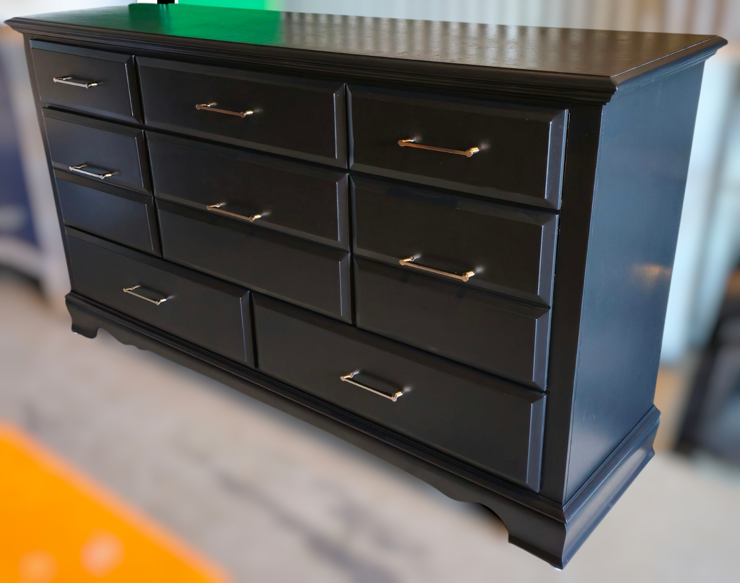 Beautiful fully refinished eight-drawer dresser